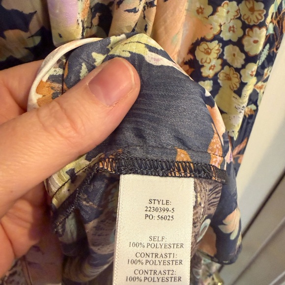 Current Air Peacock Floral Patterned Long Sleeve Top - Picture 7 of 8